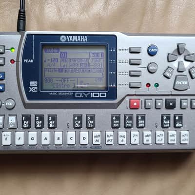 Yamaha QY100 Sequencer 1996 - 2002 - Silver