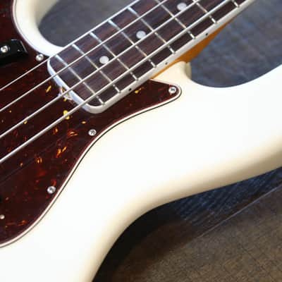 Lefty! Fender American Vintage II 1966 Reissue Left-Handed Jazz Bass Olympic White + COA OHSC image 5