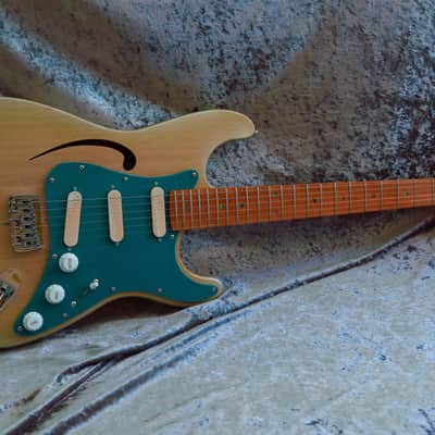 GB Liuteria Traditional Strato semi hollow green image 6