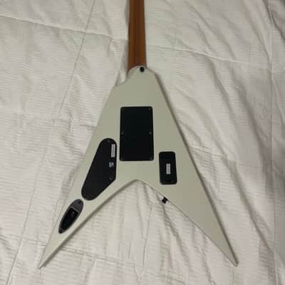 Solar Guitars V1.6VW WOLFMASTER 2024 - Vintage white matte image 4