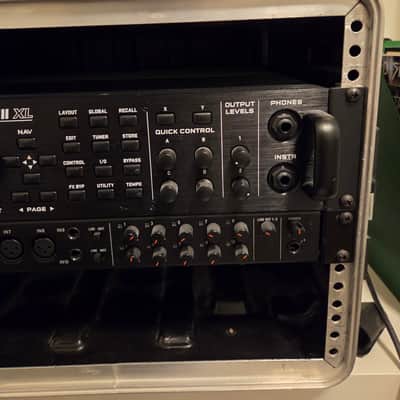 Fractal Audio Axe-FX II XL+ with Controller 2015 - 2018 - Black image 4