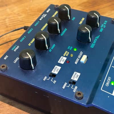Akai E2 Headrush Delay/Looper 2010s - Blue image 6