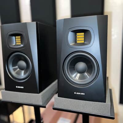 Adam Audio T5V Active Studio Monitor (Pair) with Gator Studio Monitor Isolation Pads, Hosa Technology CPR-203 1/4" to RCA and StreamEye Polishing Cloth image 7