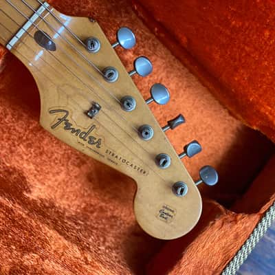 '94 Fender US Vintage Series - '57 Reissue Stratocaster - 2 Colour Sunburst image 2