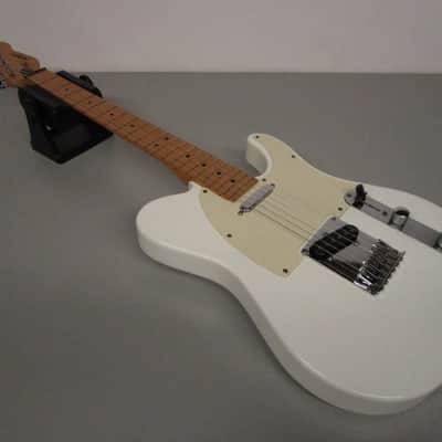 Peavey Reactor White