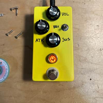 Brian's Boutique 3 Series Compressor image 1