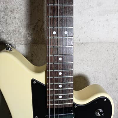 Charvel Surfcaster Made in Japan 2005 Cream image 4