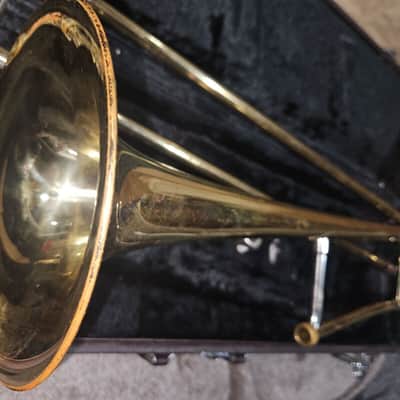 Yamaha YSL-354 Trombone w/ Yamaha Case. Japan. Good playing condition image 11