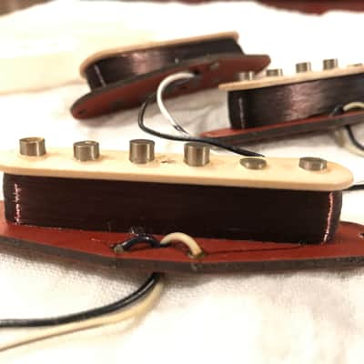 1982 Fender Red Bobbin 57/62 Stratocaster Pickup Set Vintage image 2