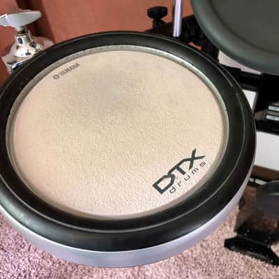 Yamaha - 5 Piece Electronic Drum Set! DTX-532K image 2