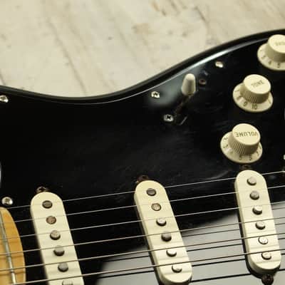 USED Fender American Series Stratocaster (260) image 12
