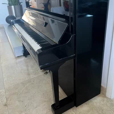 Yamaha U3 upright piano 52'' image 3