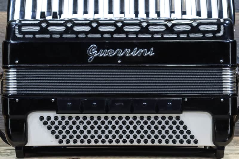 Guerrini 628 Model 120-Bass 41-Key 11-Treble Switch Black Piano