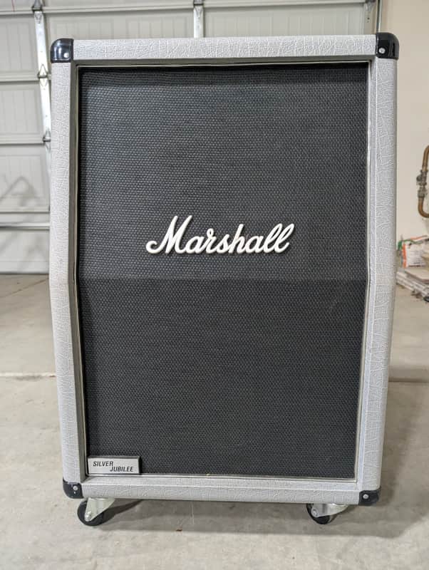 Marshall Studio Jubilee 2536A "Silver Jubilee" 140-Watt 2x12" Angled Guitar Speaker Cabinet