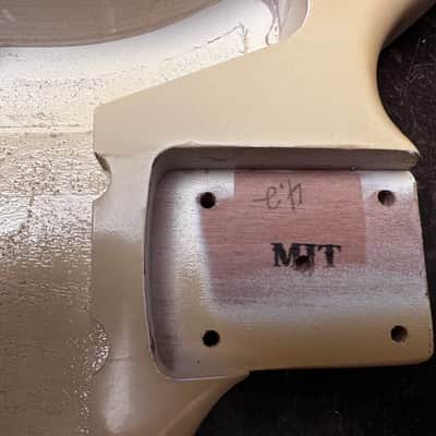 MJT Jazzmaster Body - faded Graffiti Yellow image 2