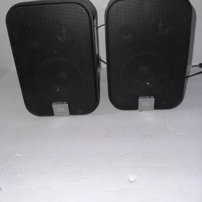 JBL Control 2P Compact 5.25" Powered 2-Way Studio Monitor Speaker (Pair) 2010s - Black image 1