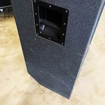 Peavey VB-215 Bass Cabinet image 5