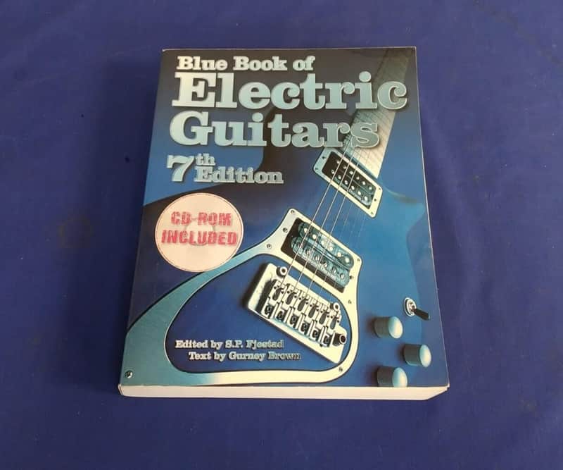 Blue Book of Electric Guitars 7th Edition Paperback / No CD ROM Fjestad Brown 2001 image 1