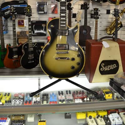 Gibson Les Paul Custom 1983 Silverburst ... This guitar does not suck image 1