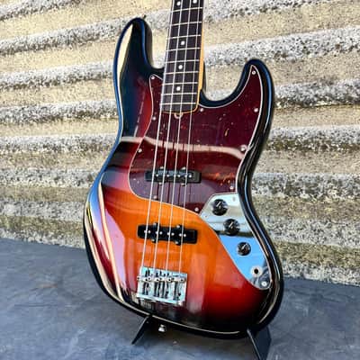 Fender American Pro II Jazz Bass® Rosewood Fingerboard, 3-Color Sunburst 0193970700 image 1