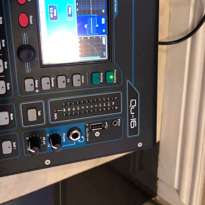 Allen & Heath QU-16 16-Channel Digital Mixer image 3