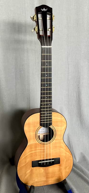 Willie Wixom Tenor Ukulele Tenor 2013 - Gloss image 1