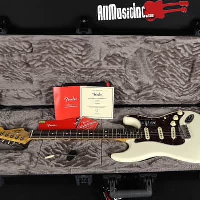 Fender American Professional II Olympic White Stratocaster Electric Guitar image 2
