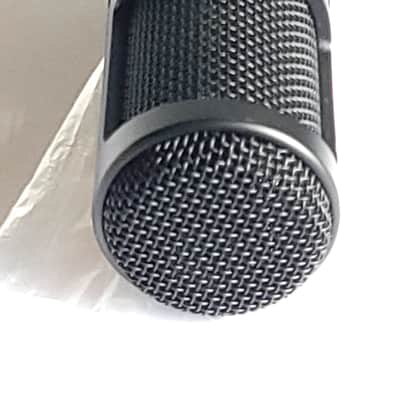 Audio-Technica AT2020 Large Diaphragm Cardioid Condenser Microphone 2010s - Black image 6