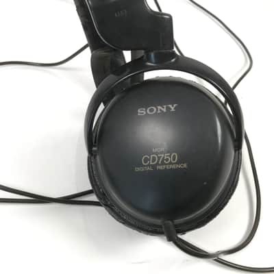 Sony MDR-CD750 Digital Reference Professional studio monitor headphone image 2