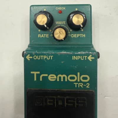Boss Roland TR-2 Tremolo Guitar Effect Pedal image 2