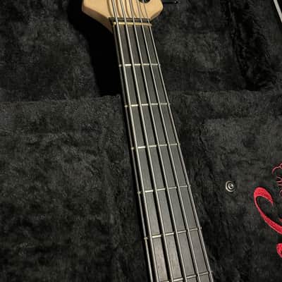 Fodera Monarch Standard 2025 - Walnut body, Ivorywood top - Satin image 7