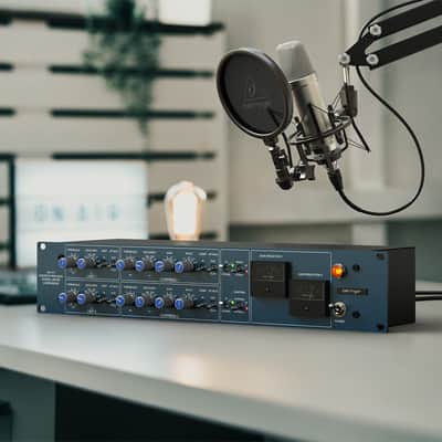 Behringer 369 Classic 2-Channel Precision Stereo Compressor and Limiter with Custom-Built Midas Transformers image 6