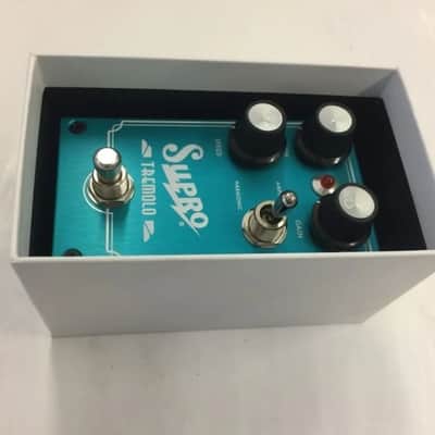 Supro 1310 Tremolo Amplitude and Harmonic Tremolo & Drive Pedal w/ Original box & paperwork image 1