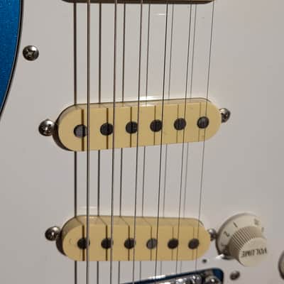 Vintage 1986 Fender Contemporary Series Stratocaster SSS Metallic Blue w/ Fender System I Tremolo System image 5