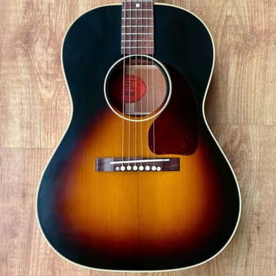Gibson Custom Shop Historic 1942 Banner LG-2 Vintage Sunburst image 2
