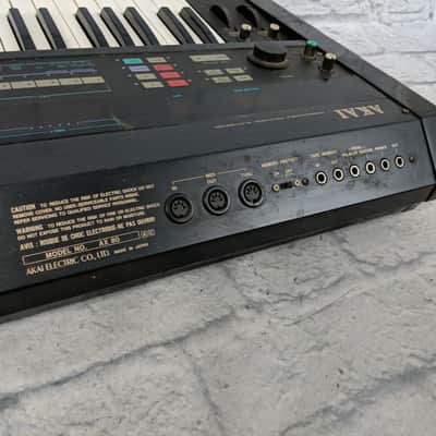 Vintage 1980s Akai AX80 8 Voice Analog Synthesizer Keyboard - Parts/Project Synth image 7