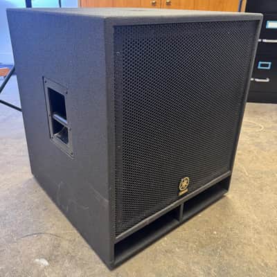 Yamaha CW118V 18 In. Club Concert Series Subwoofer Speaker image 2