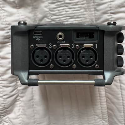 Zoom F6 32-Bit Float Field Recorder Bundle w/ BTA-1 Bluetooth & 2x NP-F970 Batteries image 6