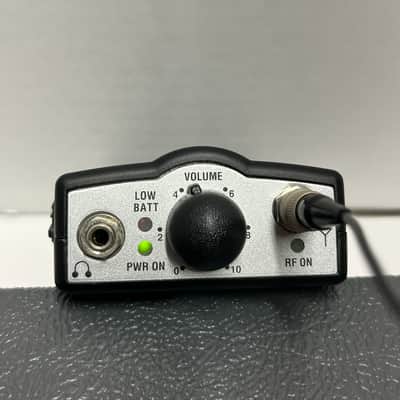 Shure Model P7R-H3 Receiver Beltpack H3 Band: 722-746 MHz with case and adjusting screwdriver for PSM 700 Wireless In-Ear IEM Personal Monitoring Systems PSM700 image 6