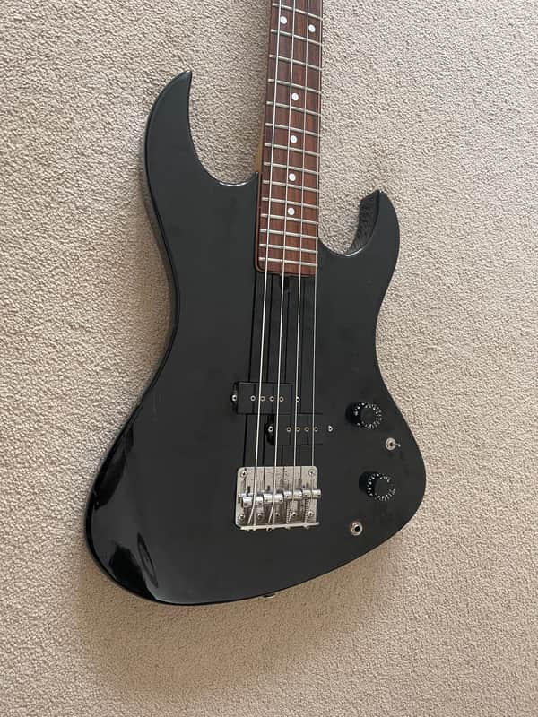 Vox White Shadow Bass, 1984 , Matsumoku Factory -Japan, with Hardshell Case. image 1