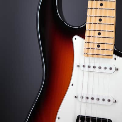 Suhr Classic S HSS with Maple Fretboard 2023 - 3 Tone Burst image 4