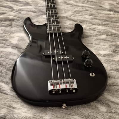 Vintage Kramer THE SHREDDER by L.A Bass - 80s - 30" Short Scale - Gloss Black - Gremlin Bass - 4-String image 4