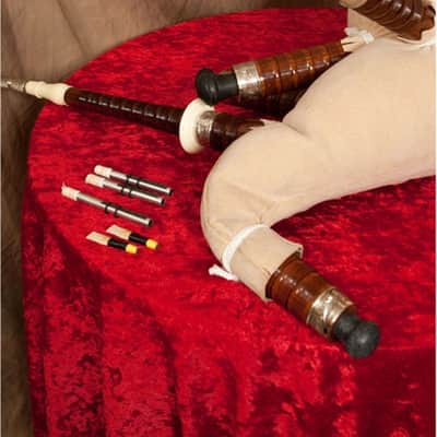 Roosebeck BAGERT Full Size Sheesham Bagpipe Engraved Nickel Plated w/Red Tartan Cover image 2