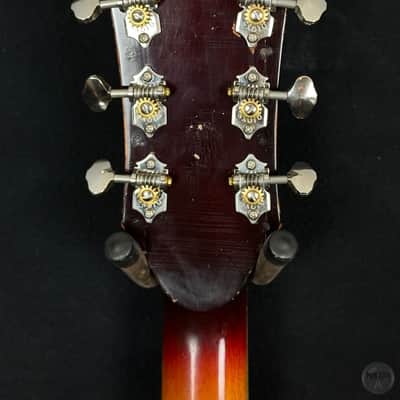 Guild Starfire IV from 1964/65 in sunburst finish with original case with Star Club Logo image 12