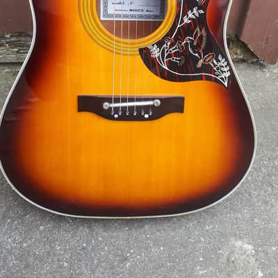 Almirez J-4 Hummingbird Sunburst image 2