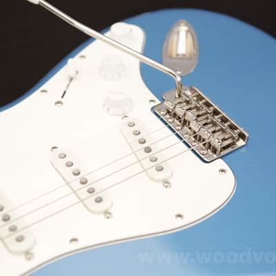 Squier Classic Vibe '60s Stratocaster with Laurel Fretboard 2019 - Present - Lake Placid Blue image 3
