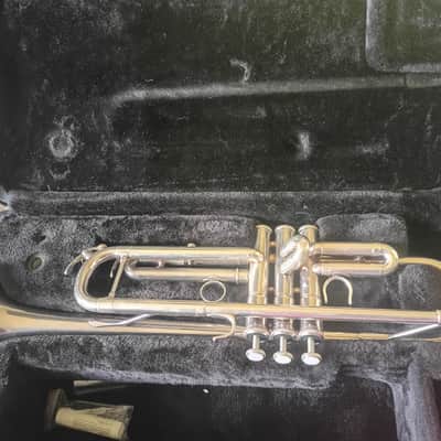 Yamaha YTR-4335GII Intermediate Bb Trumpet Silver Plated w/ Case - Silver image 2