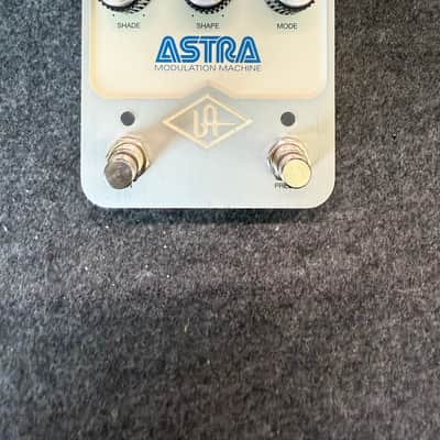 Universal Audio Astra Modulation Machine 2021 - Present - White image 1