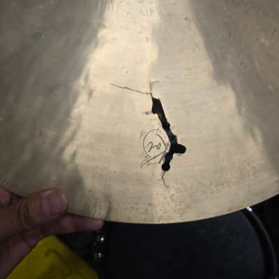 Wuhan KOI Crash 20" (Cracked in Body, Trashier Sound) image 2