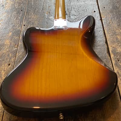 Fender Japan Jaguar 1966 Reissue P-Serial CIJ 1999-02 Alder Three Tone Sunburst image 4